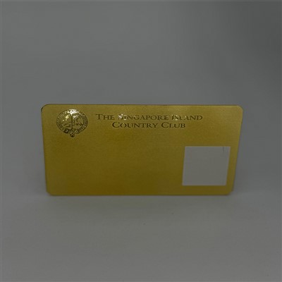 Zlatna metalna kartica